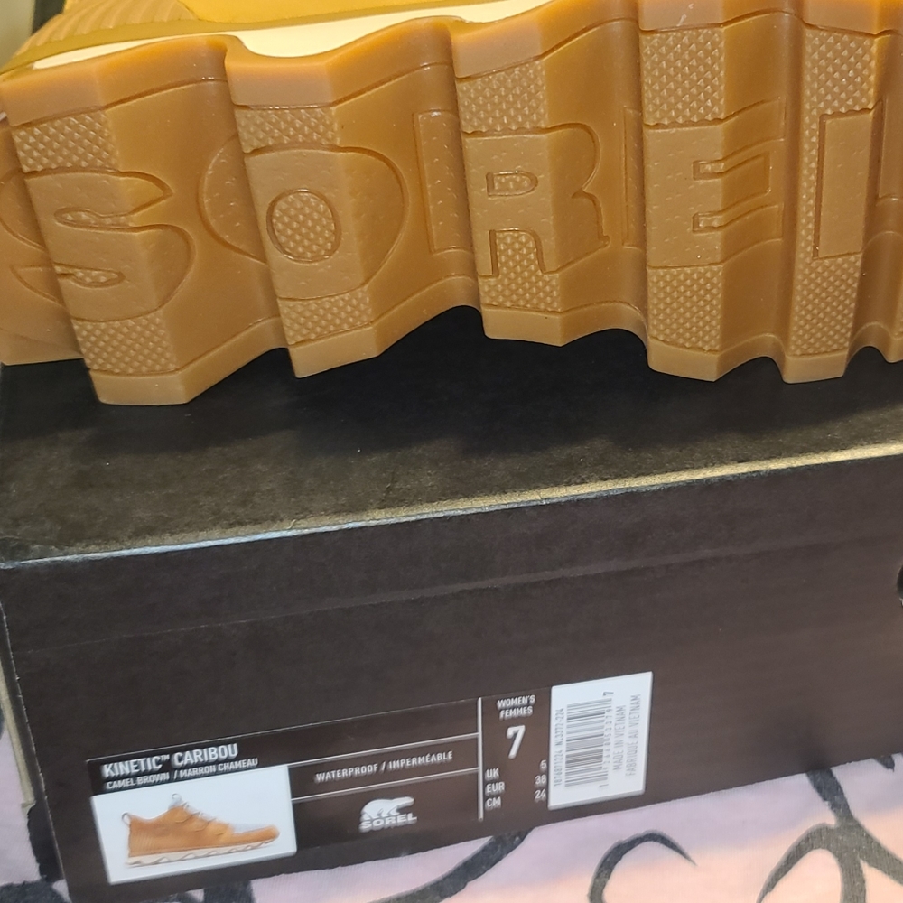 Sorel Boots - Picture 11 of 16